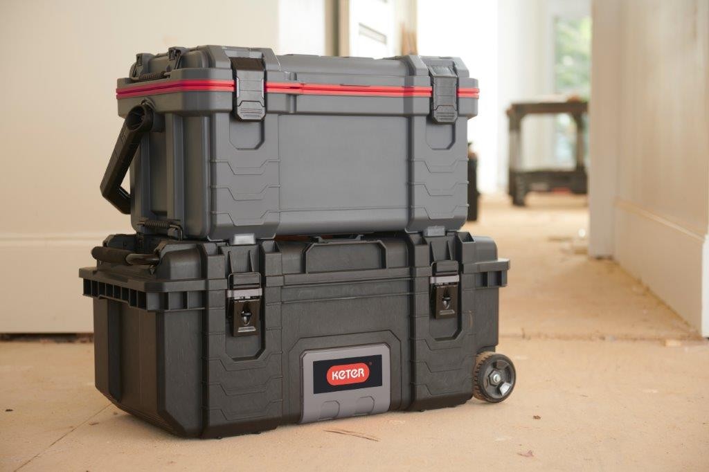 Box Keter Gear Mobile toolbox 28